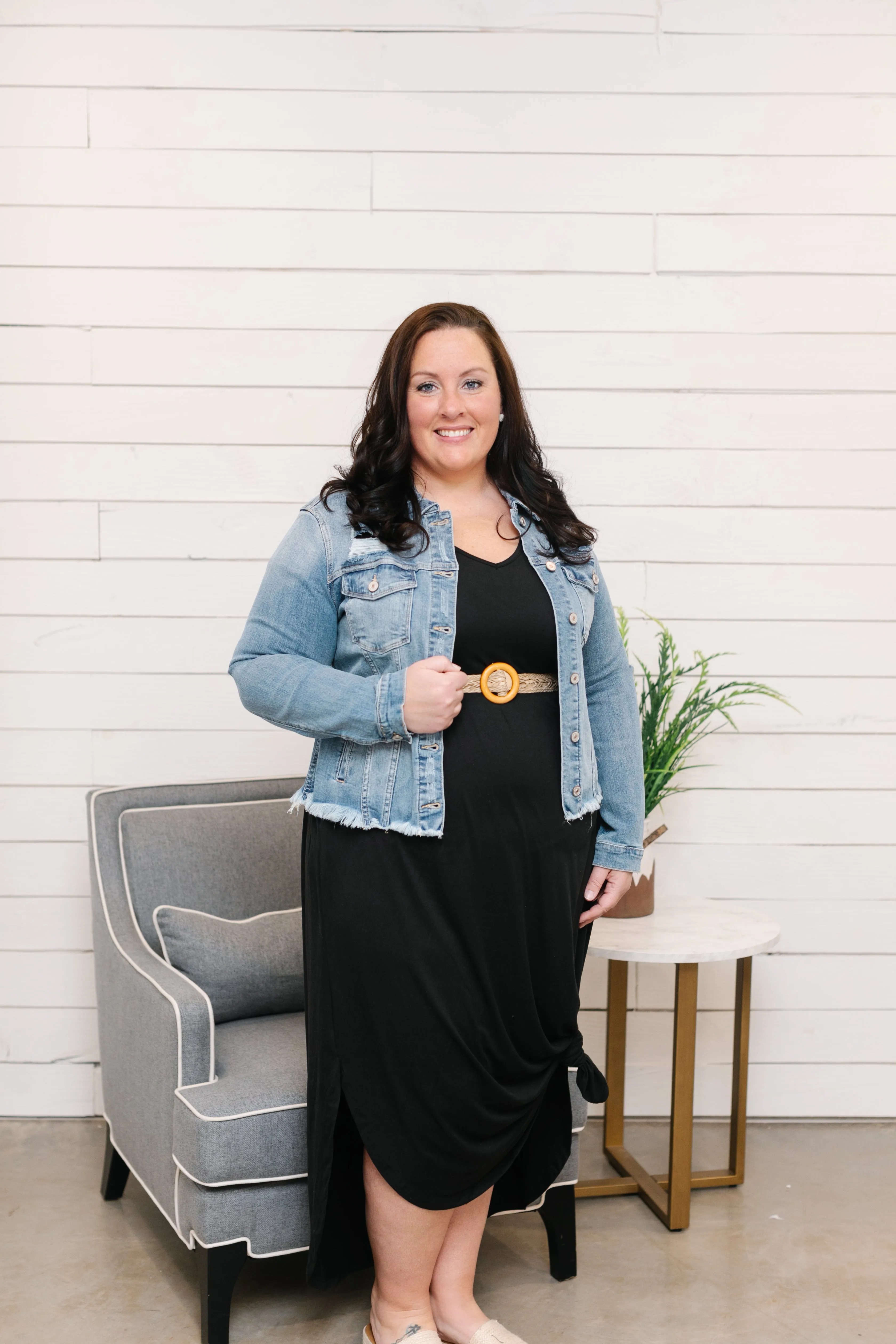 Dena curvy distressed denim jacket